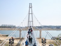  width: 100%; height : 150px
